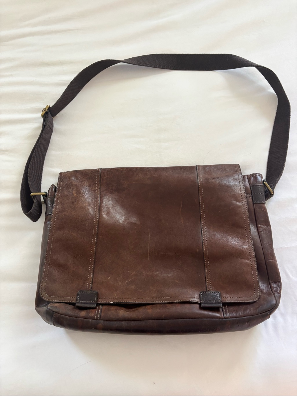 Fossil Dark Brown Leather Messenger Bag With Adjustable Strap